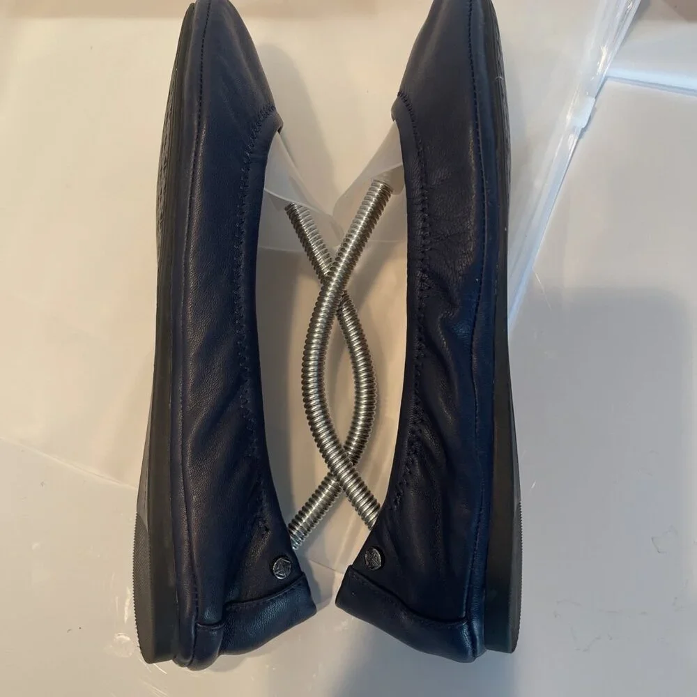 Antonio Melani Navy Blue Ballet Flats Women's Size 7.5‎ Leather Slip-ons Soft